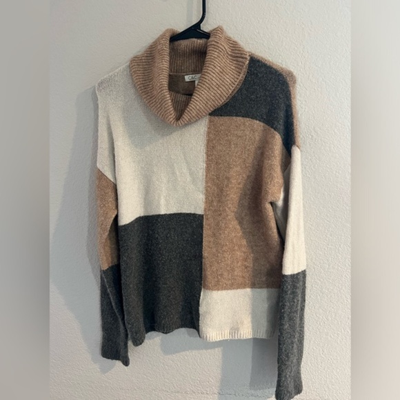 C&C California Sweaters - EUC C&C California, turtleneck sweater, Xl, color block, beige, grey, crème.